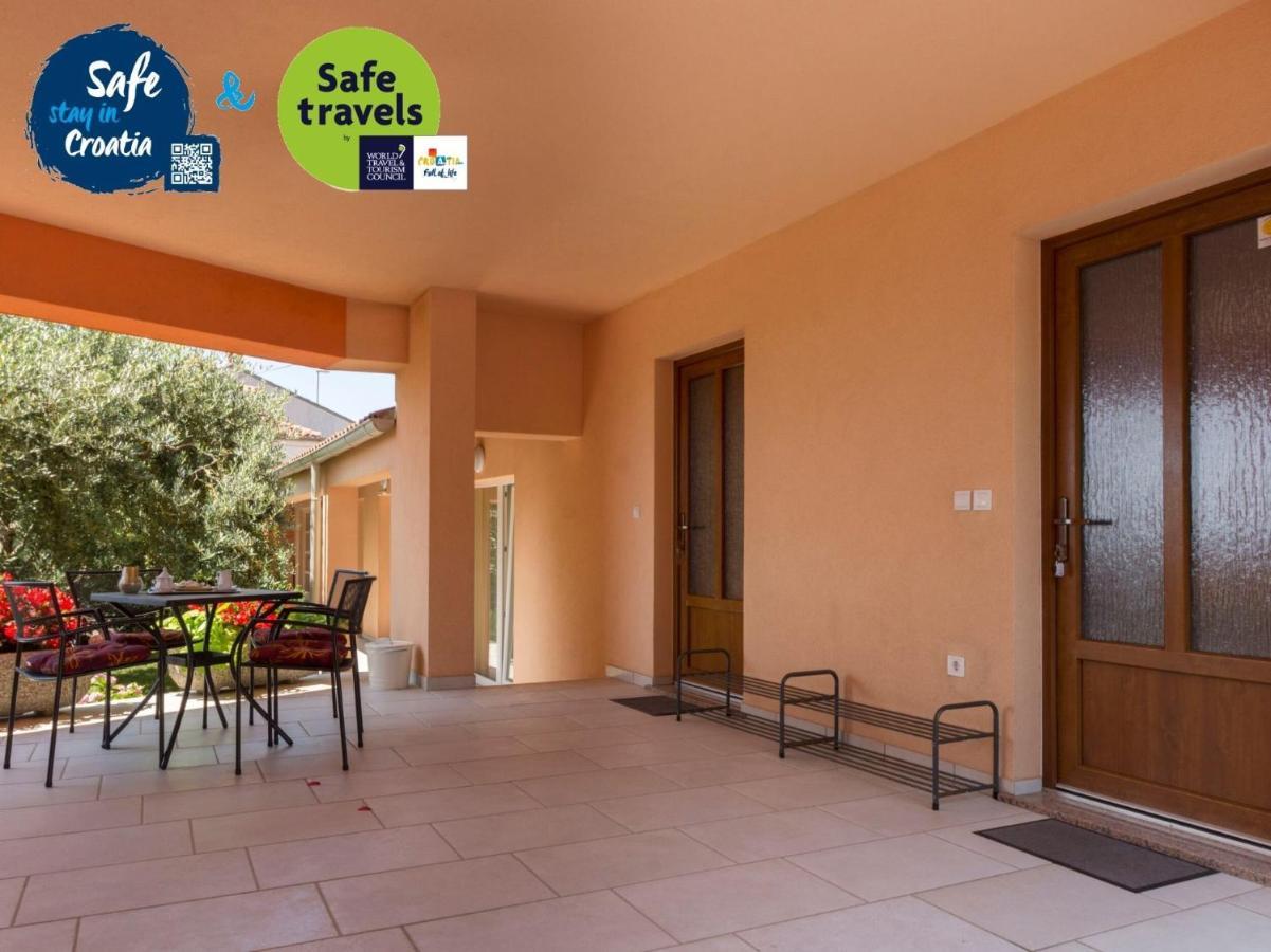 Apartments Petra Near Beach Veruda Exterior foto